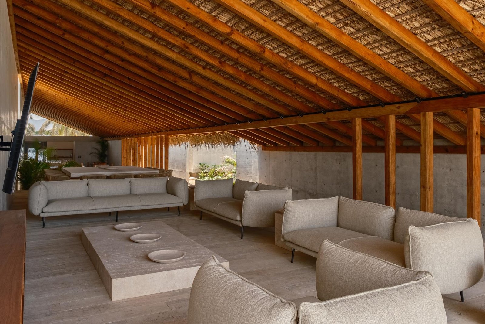 Sala bajo la palapa